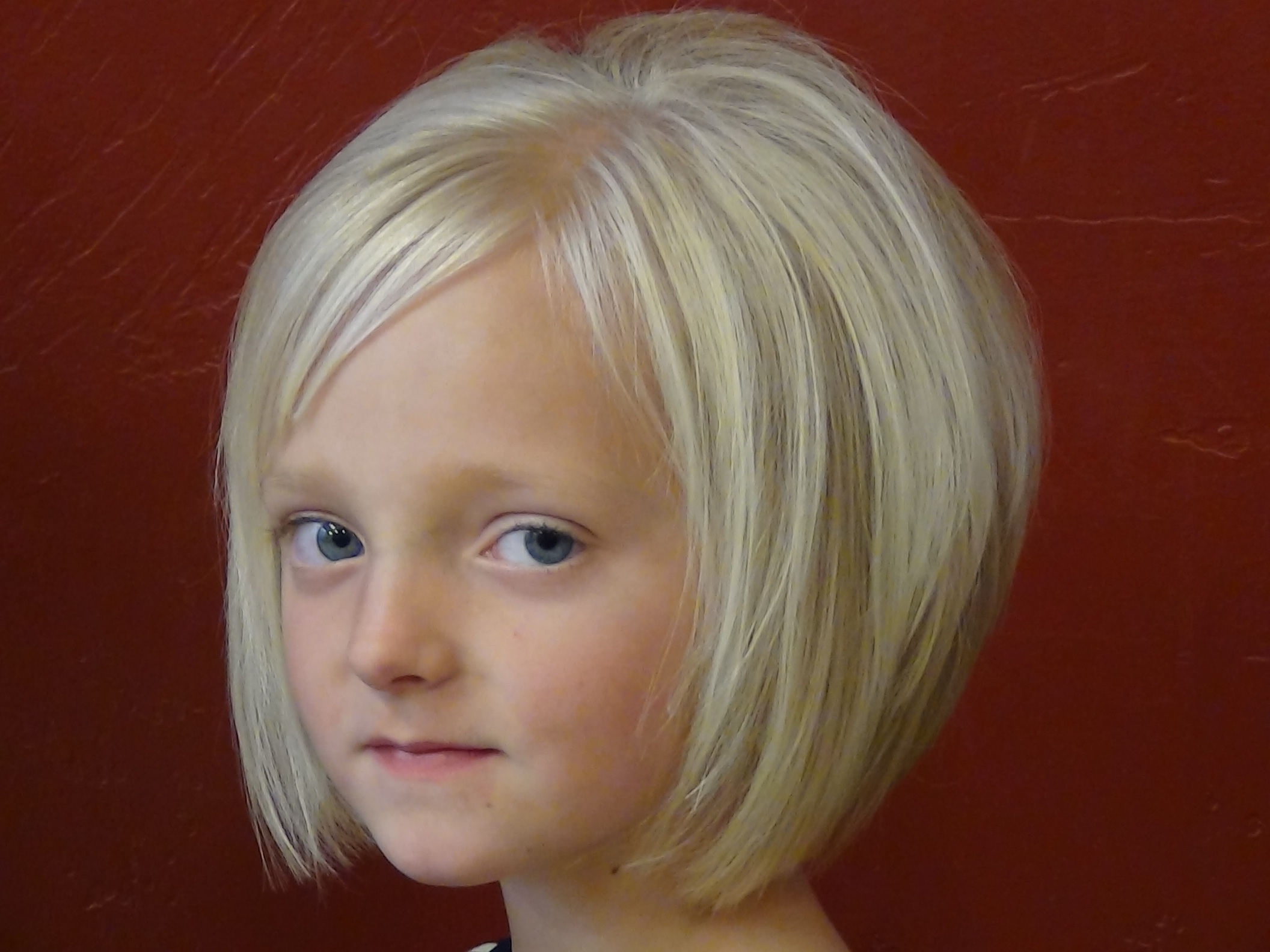 Cut Short Style into Little Girls Hair and Style